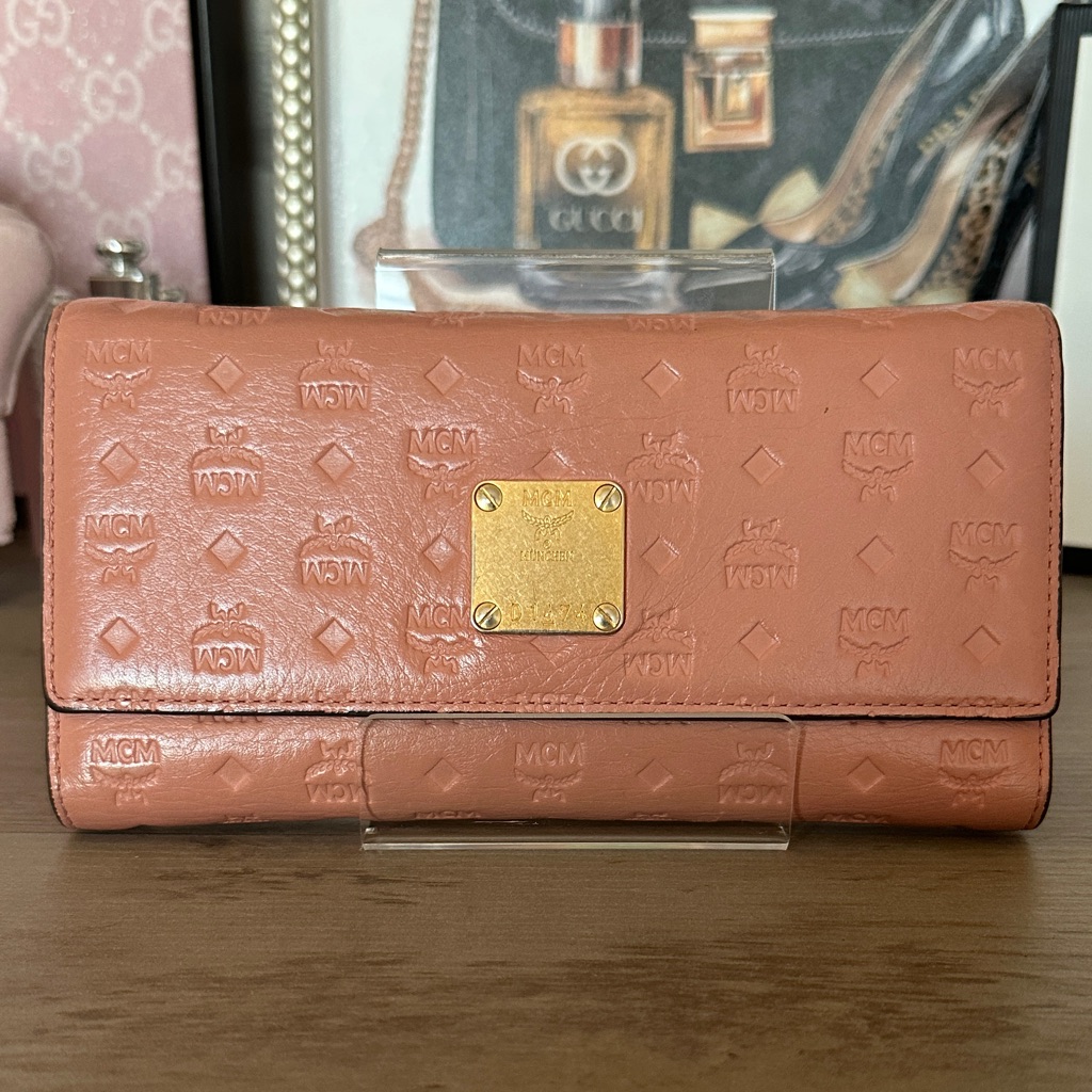 Mcm Visetos Leather Trifold Continental Wallet In Coral